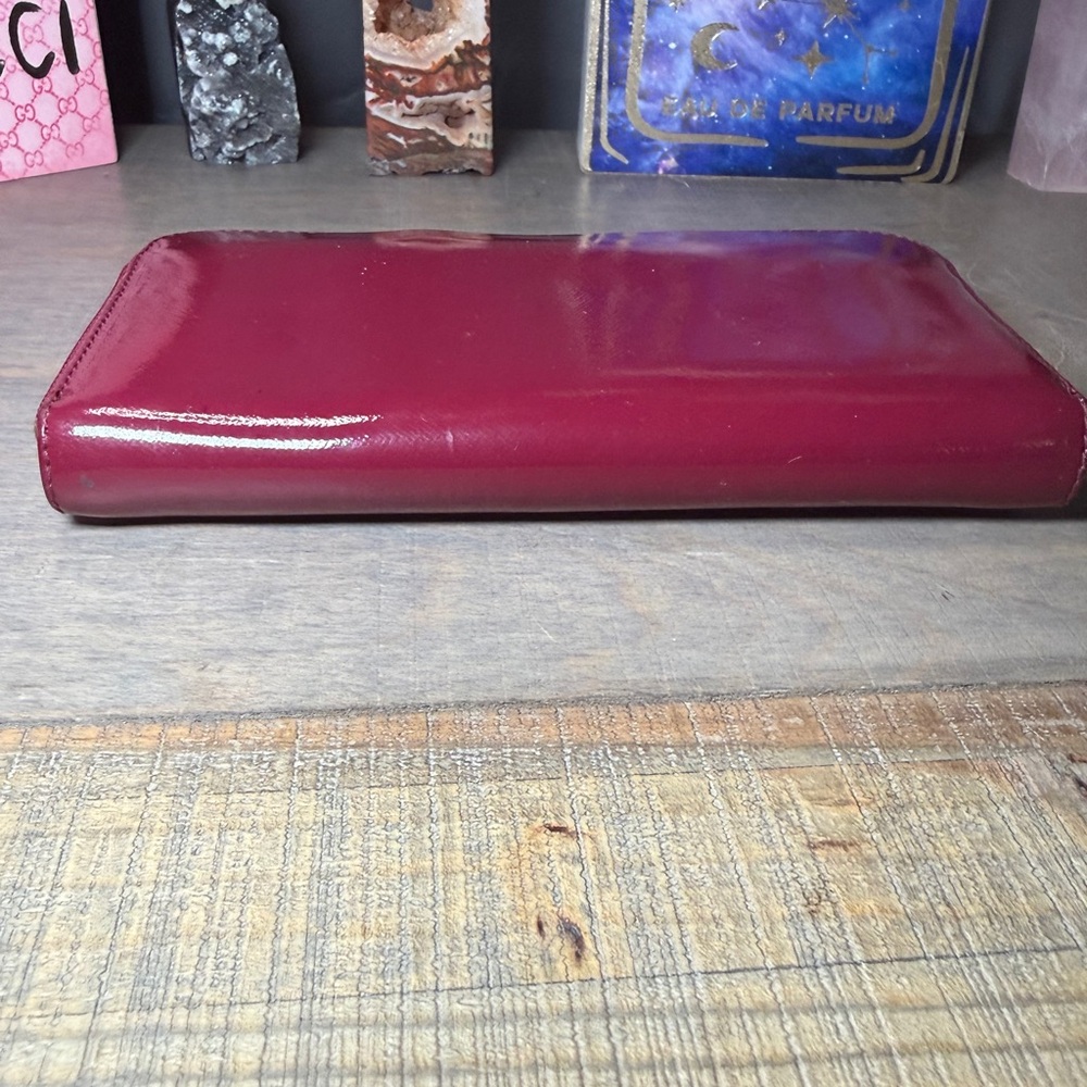 Tory Burch Hot Pink Patent Logo Zip Wallet with Gold Emblem - Picture 10 of 14